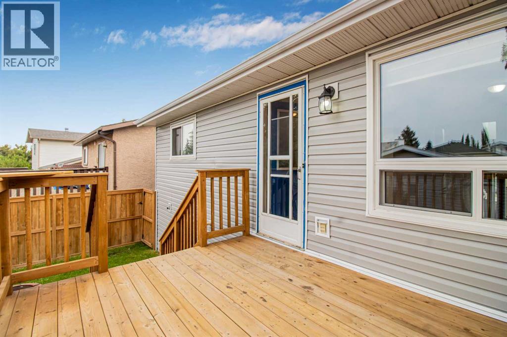 Single Family House Bi-level for Sale in   Street SW Shawnessy Calgary 