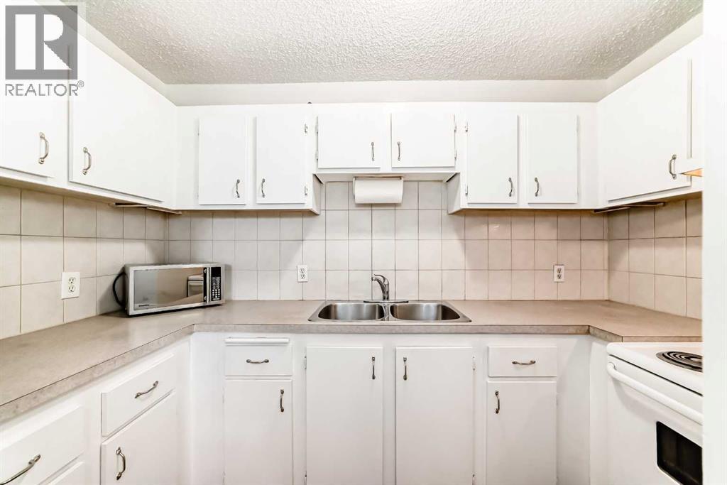 Single Family House for Sale in    Street NE Rundle Calgary 