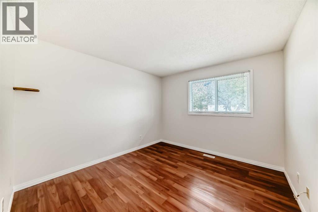 Single Family House for Sale in    Street NE Rundle Calgary 