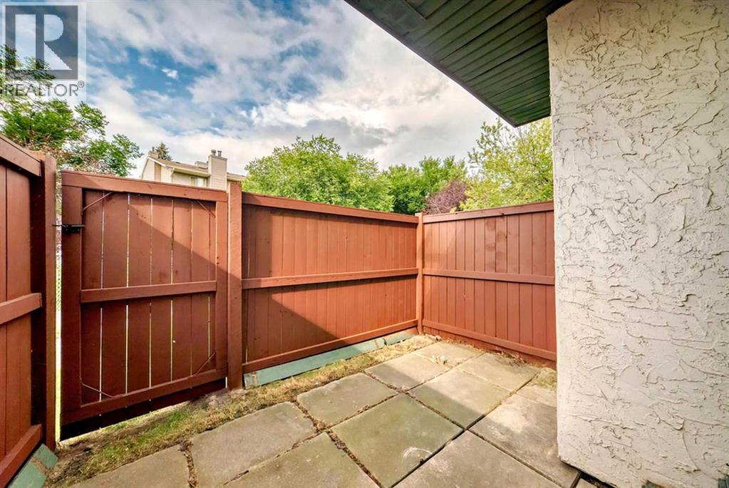 Single Family House for Sale in    Street NE Rundle Calgary 