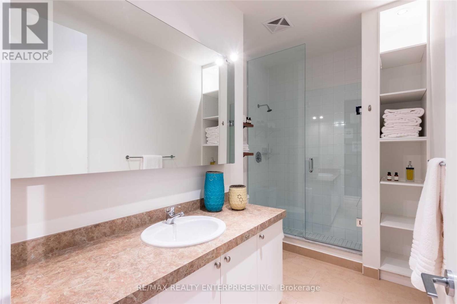 Photo 7 of 416 43 Hanna Avenue, Toronto ON