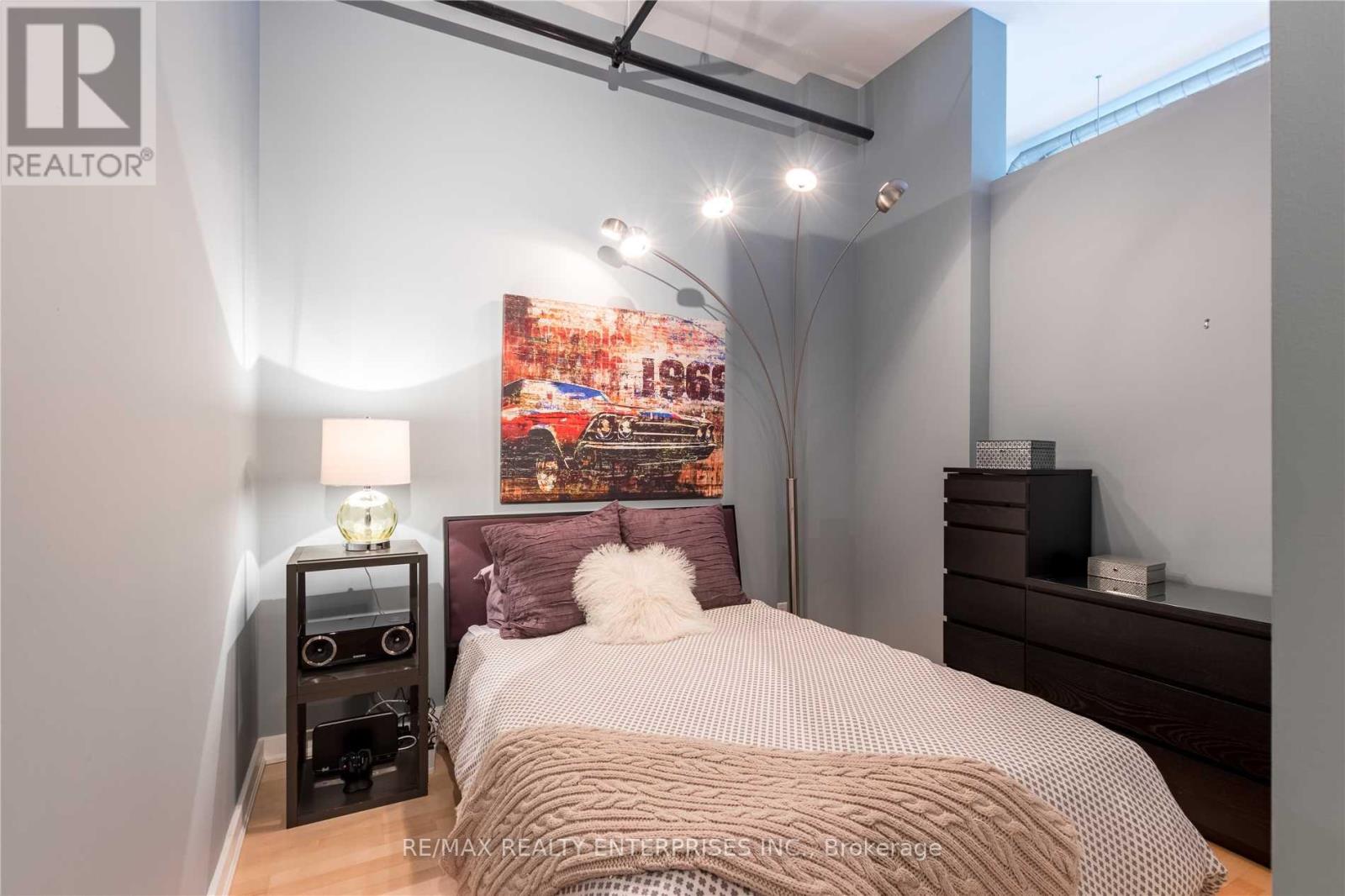 Photo 5 of 416 43 Hanna Avenue, Toronto ON