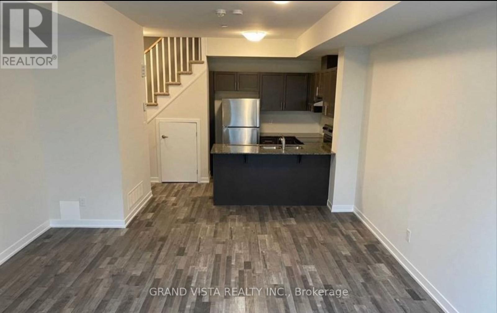 Photo 5 of 109 1460 Whites Road N, Pickering ON
