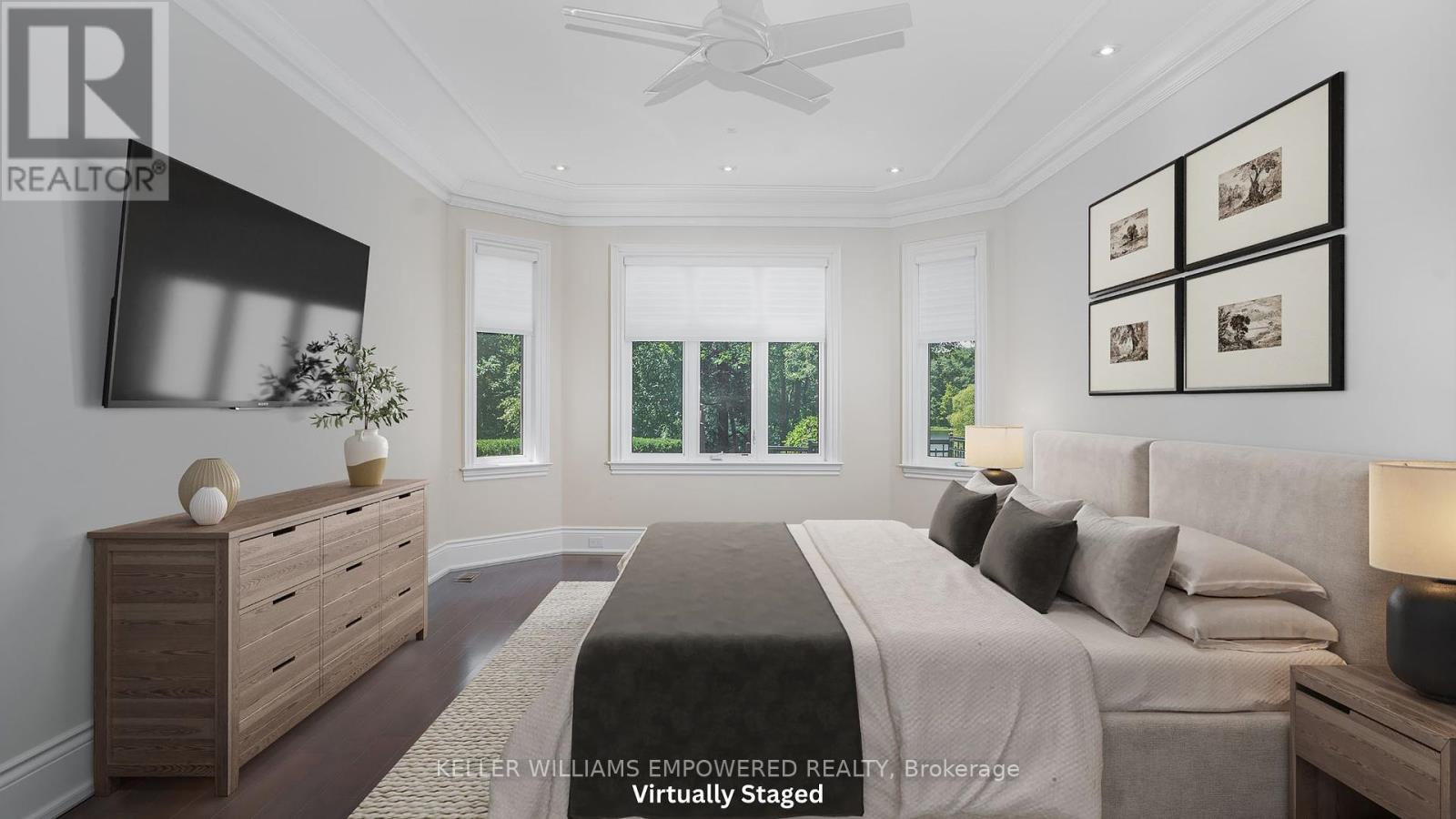 Photo 18 of 12 Macleod Estate Court, Richmond Hill ON