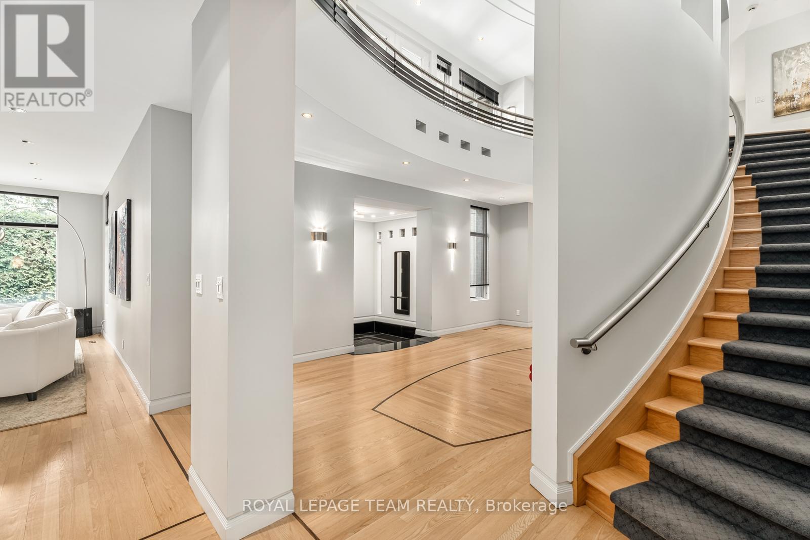 Photo 14 of 725 Manor Avenue, Ottawa ON