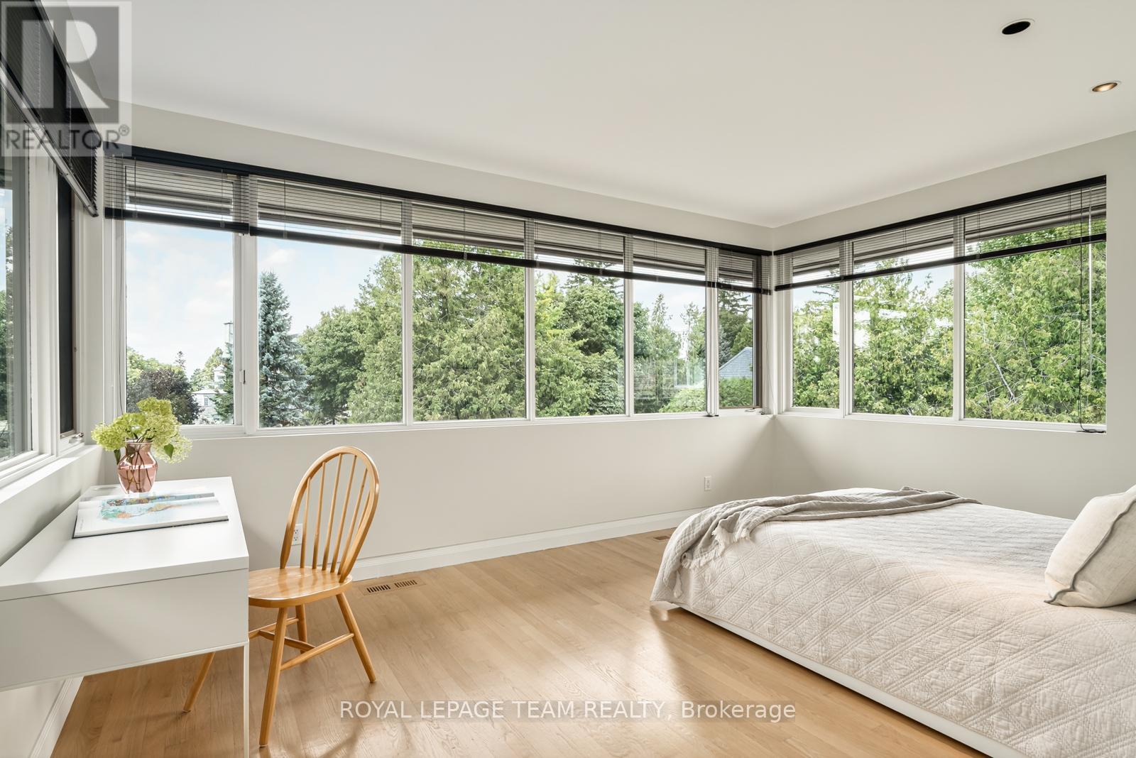Photo 23 of 725 Manor Avenue, Ottawa ON