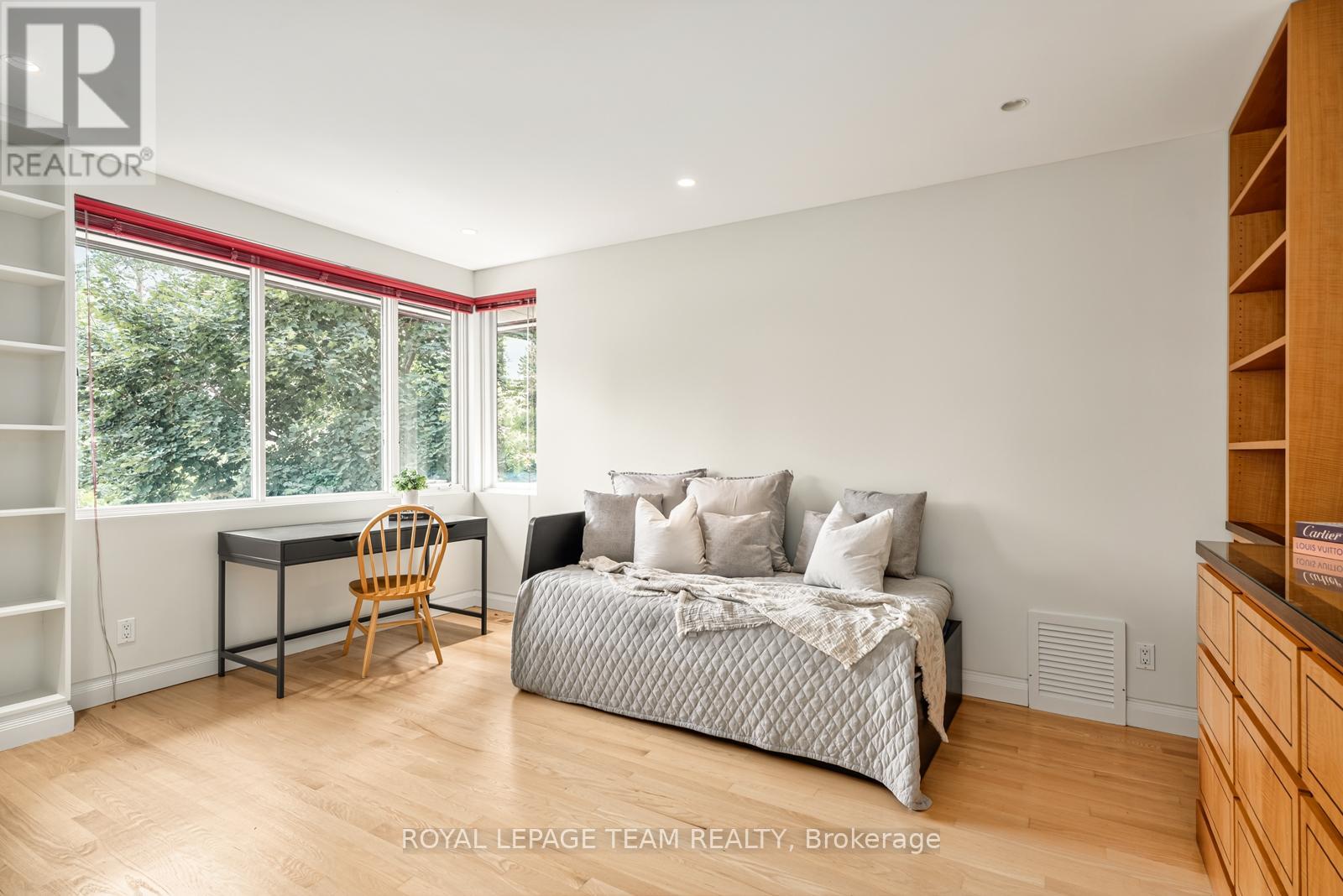 Photo 27 of 725 Manor Avenue, Ottawa ON