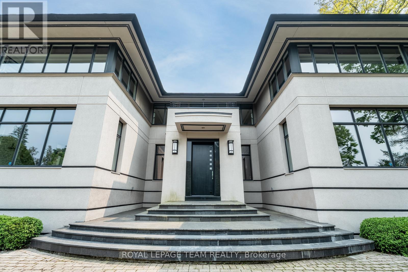 Photo 35 of 725 Manor Avenue, Ottawa ON