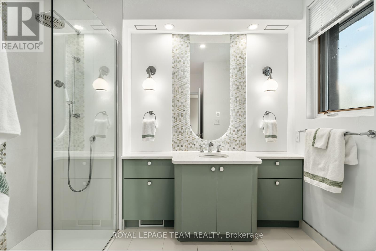 Photo 28 of 725 Manor Avenue, Ottawa ON
