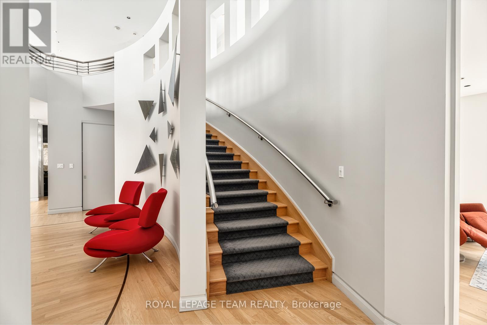 Photo 32 of 725 Manor Avenue, Ottawa ON