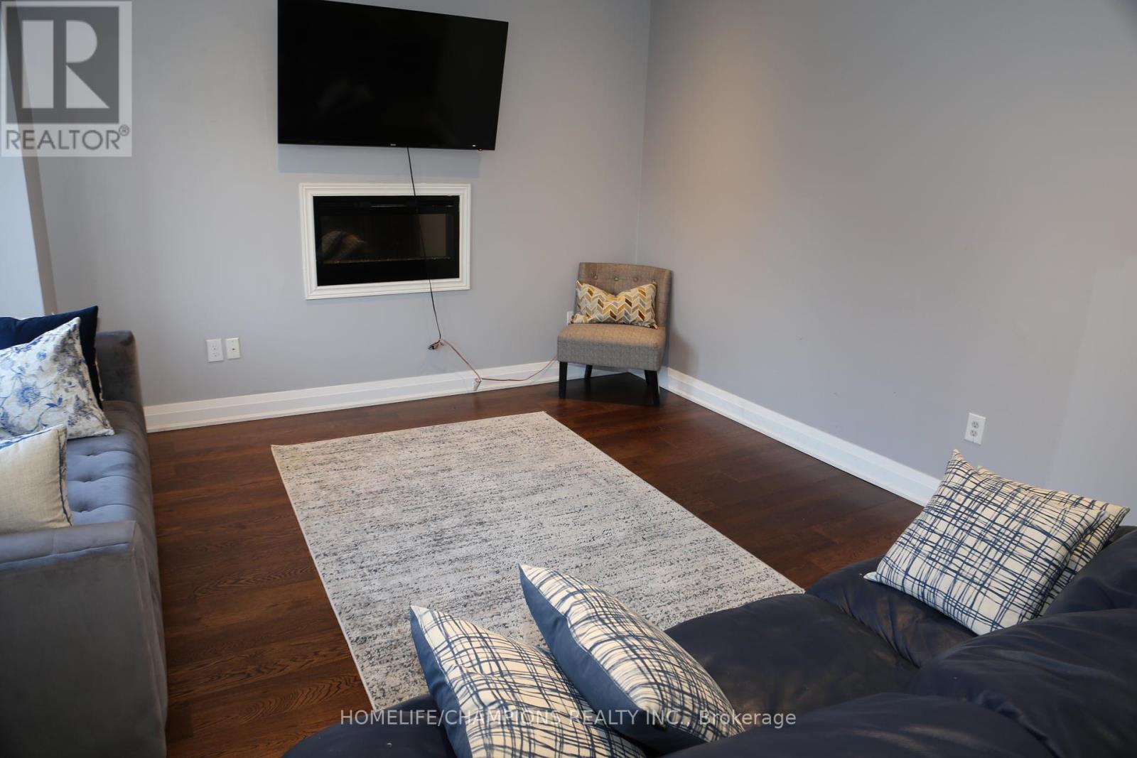 Photo 11 of 13 John Moore Road, East Gwillimbury ON