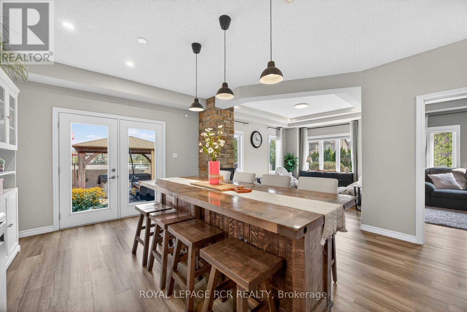 Photo 14 of 2 Irwin Crescent, New Tecumseth ON