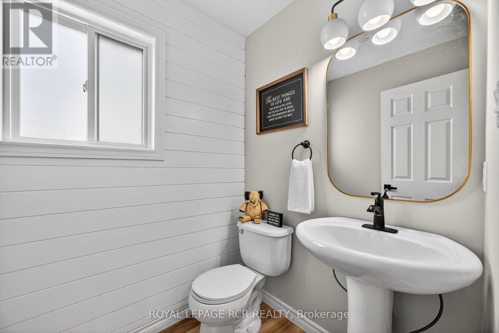 Photo 18 of 2 Irwin Crescent, New Tecumseth ON