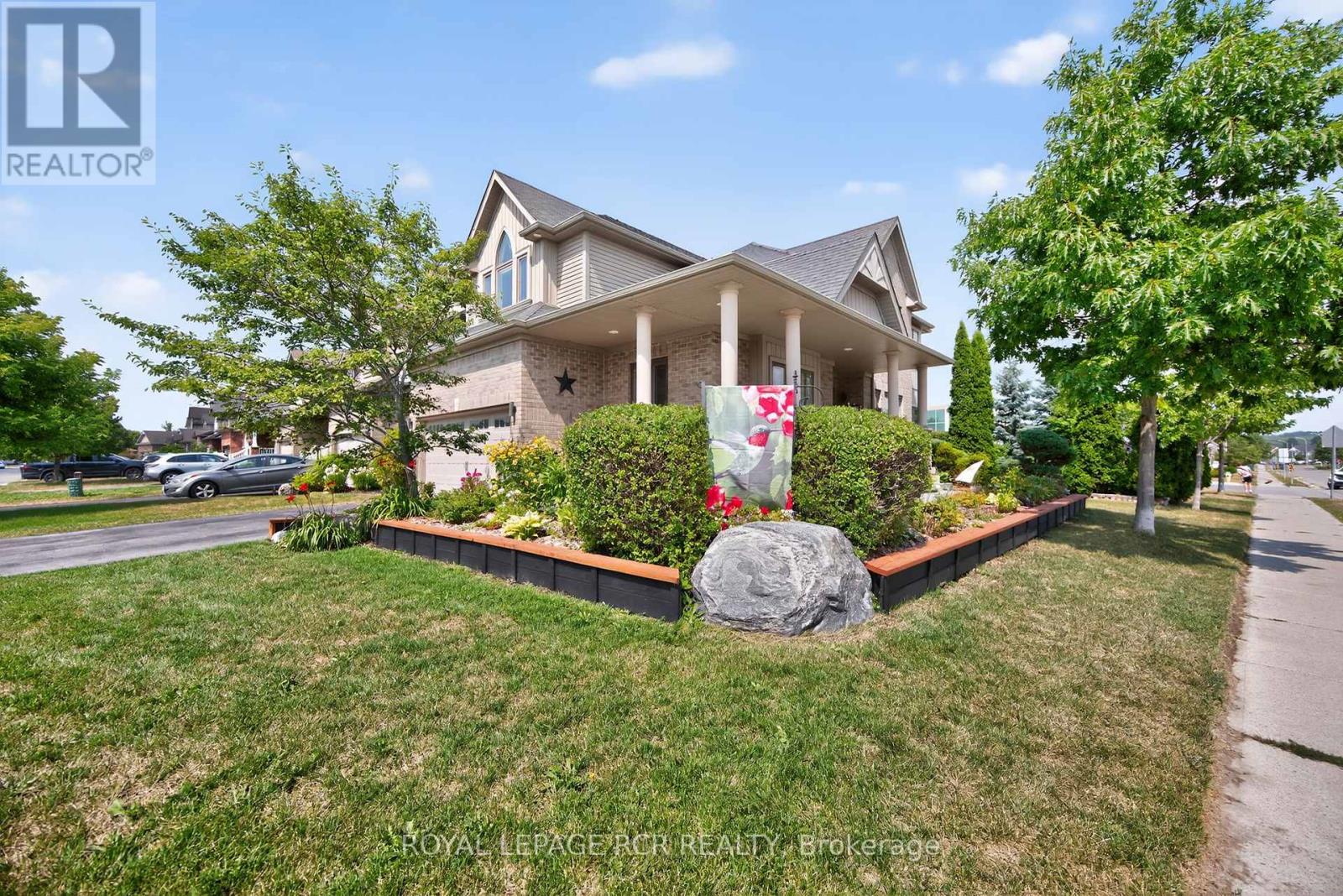 Photo 3 of 2 Irwin Crescent, New Tecumseth ON