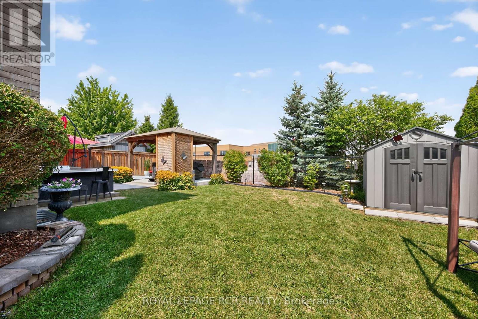 Photo 37 of 2 Irwin Crescent, New Tecumseth ON