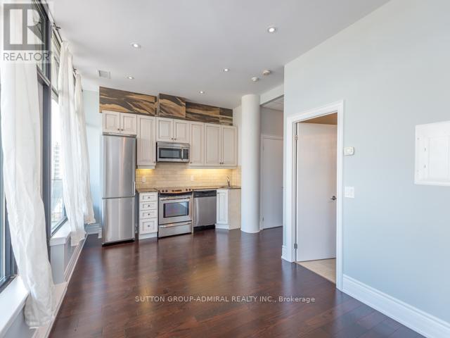 Photo 12 of 501 10376 Yonge Street, Richmond Hill ON