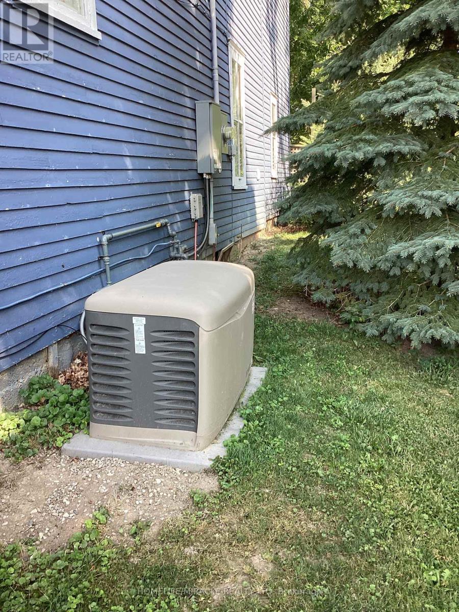 Photo 10 of 9 Park Street E, Haldimand ON
