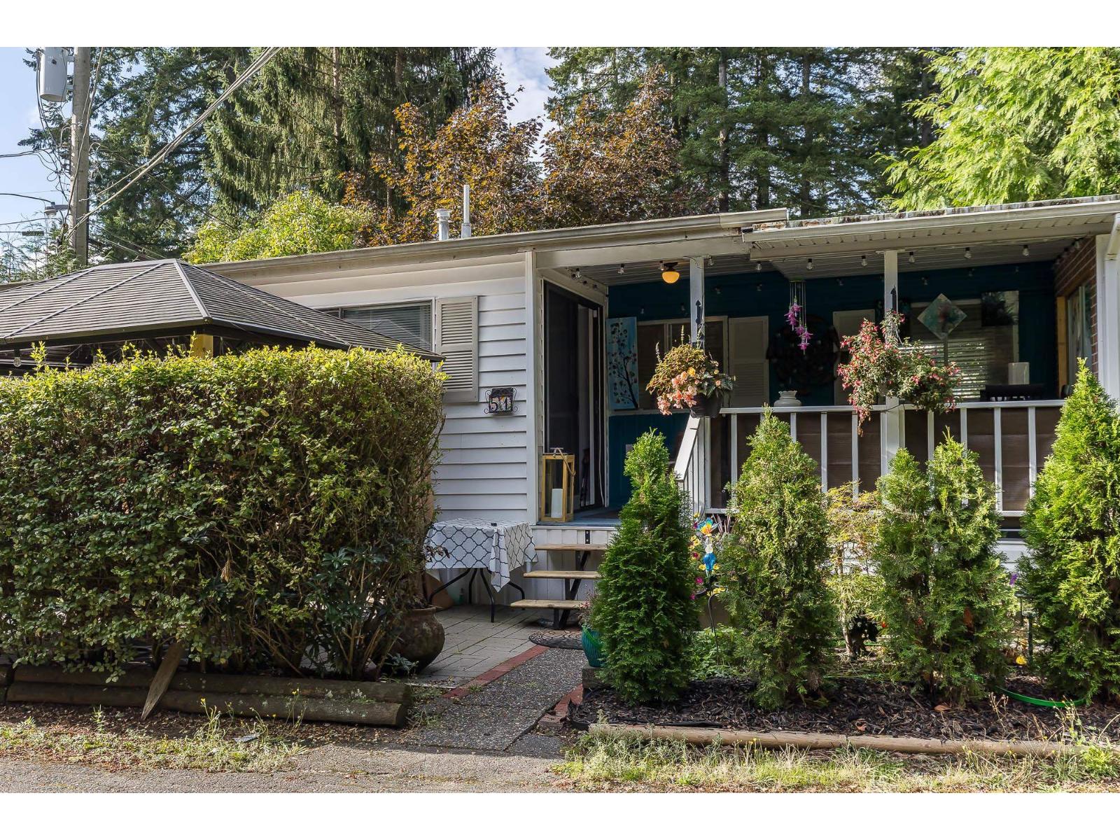 Photo 3 of 51 20071 24 Avenue, Langley BC
