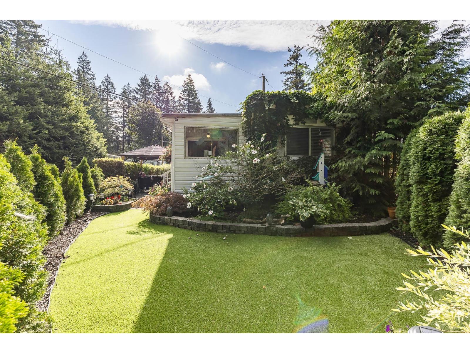 Photo 34 of 51 20071 24 Avenue, Langley BC