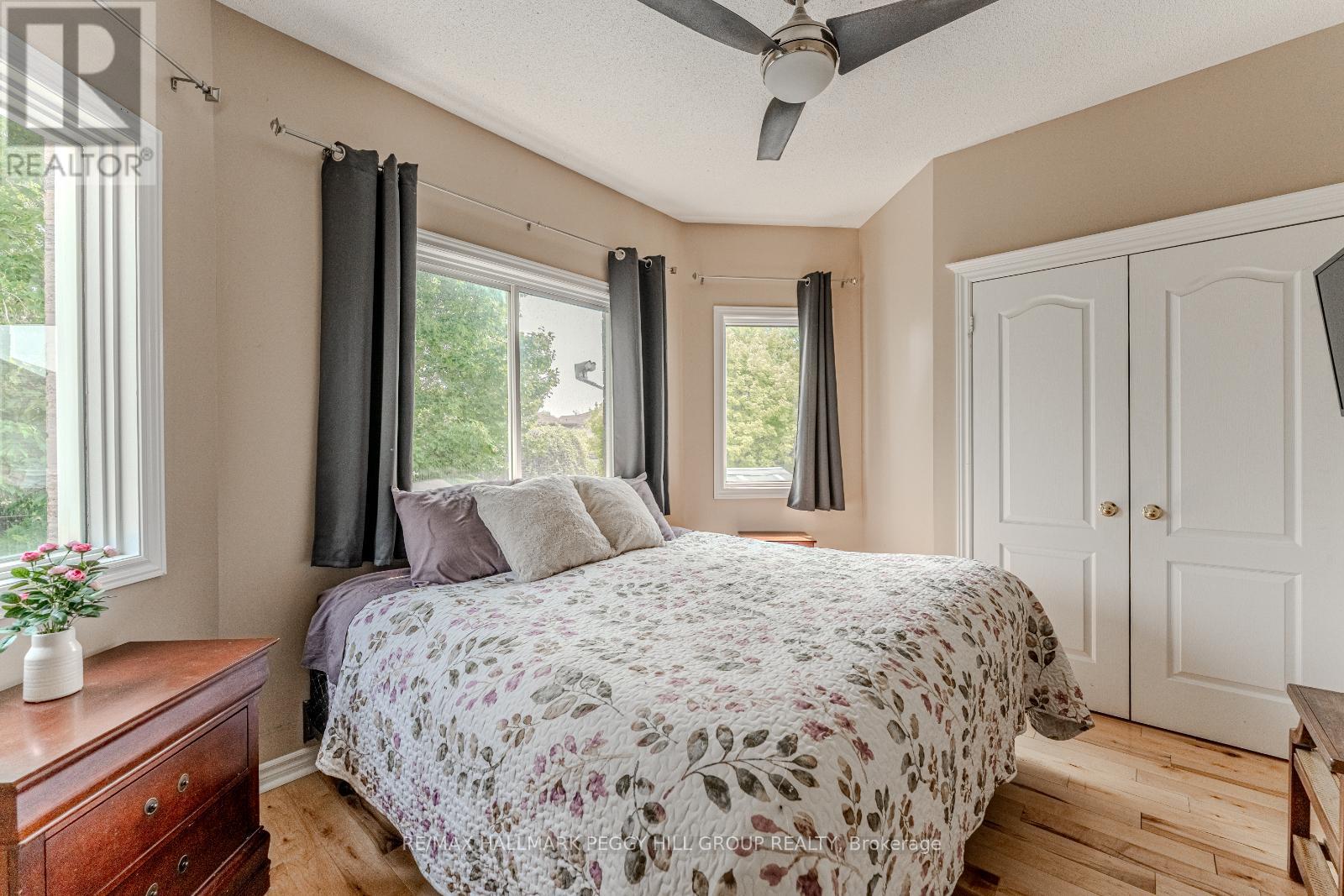 Photo 12 of 255 Mapleton Avenue, Barrie ON