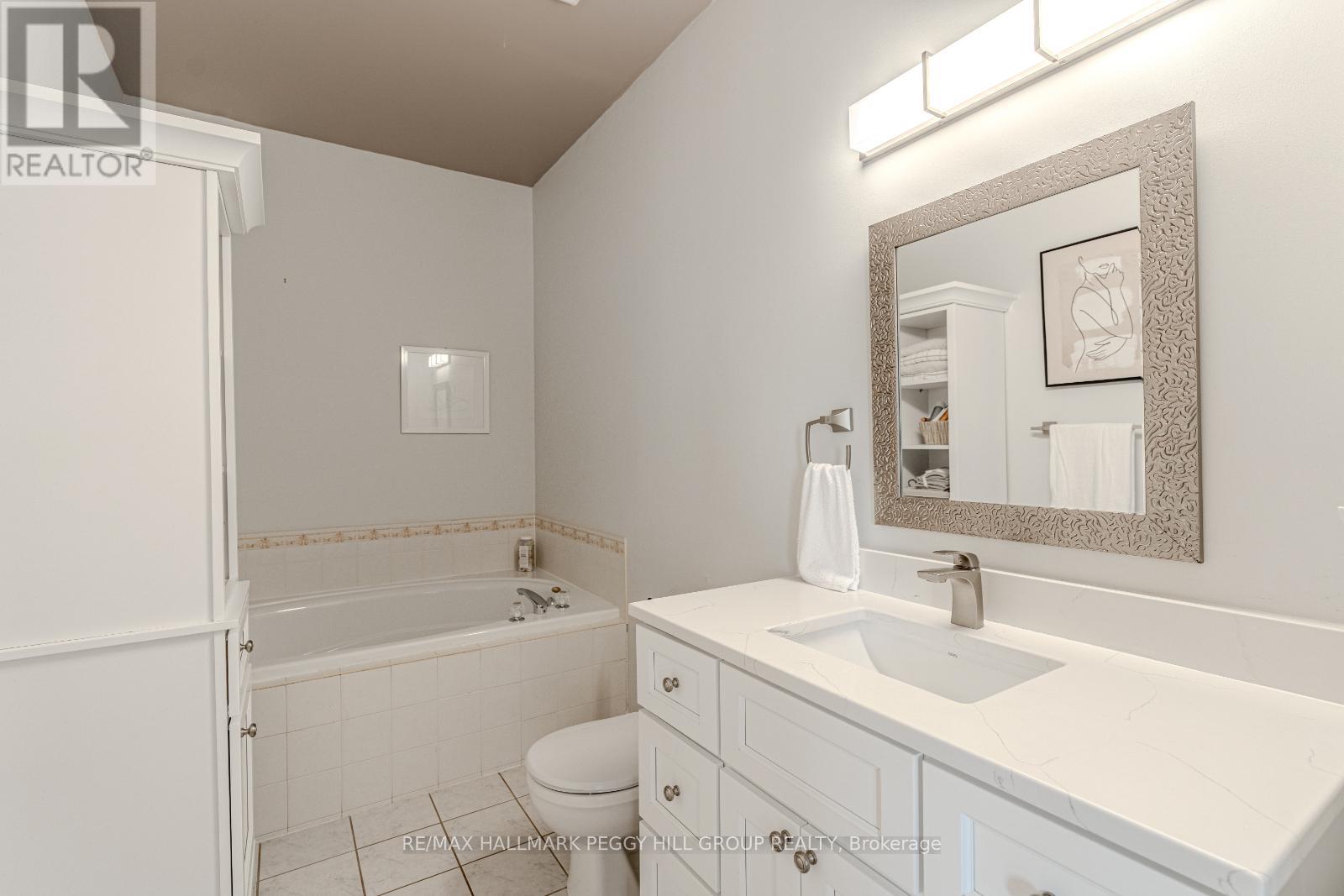 Photo 15 of 255 Mapleton Avenue, Barrie ON