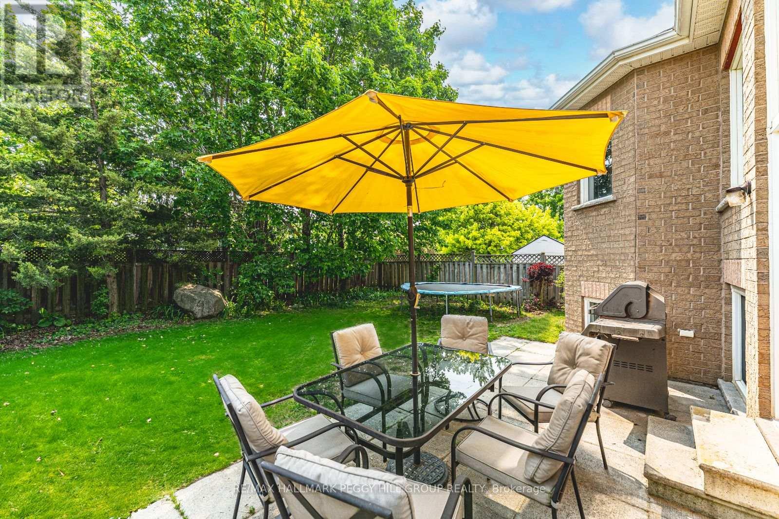 Photo 23 of 255 Mapleton Avenue, Barrie ON