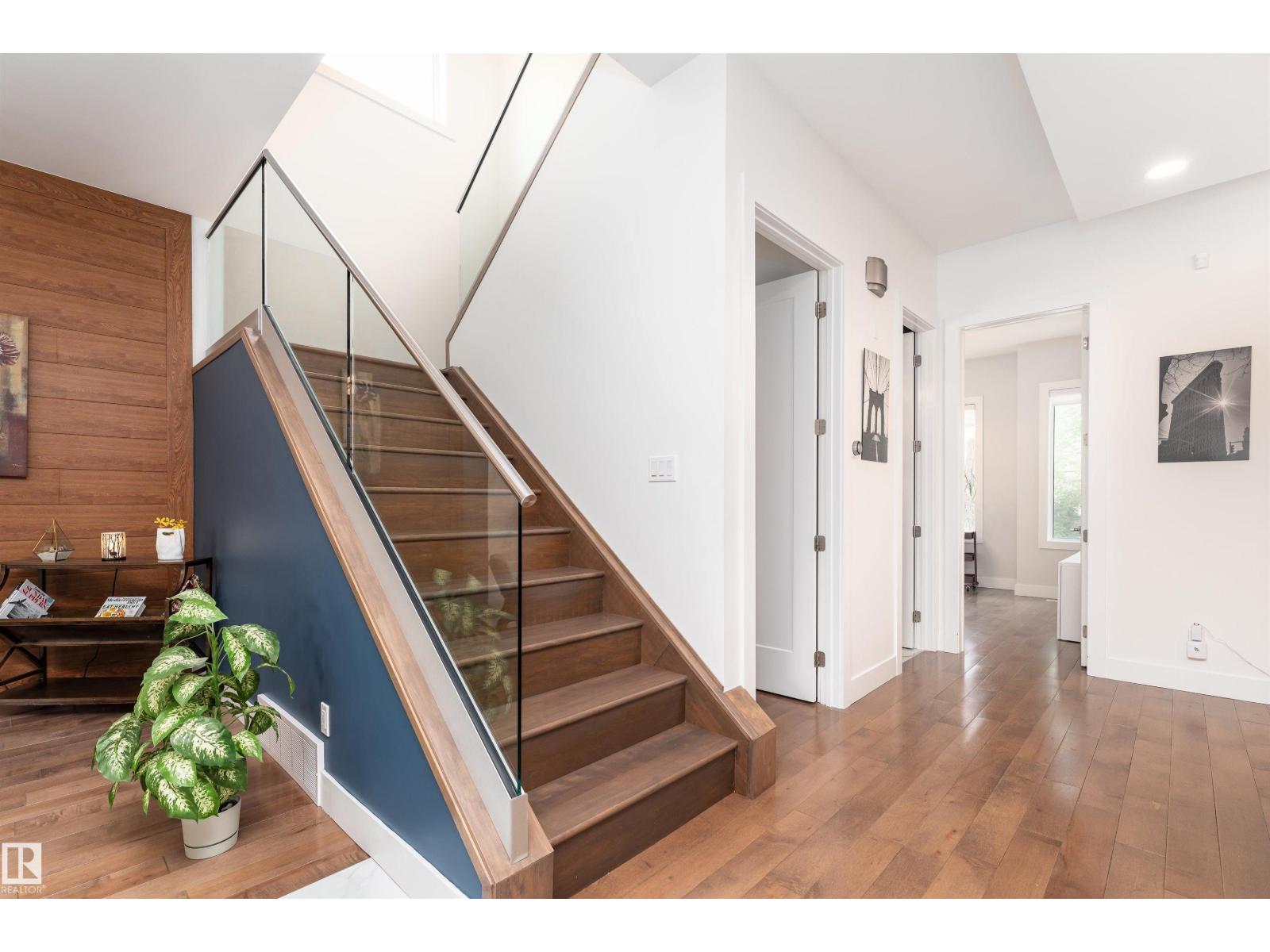 Photo 11 of 7306 106 St Nw, Edmonton AB
