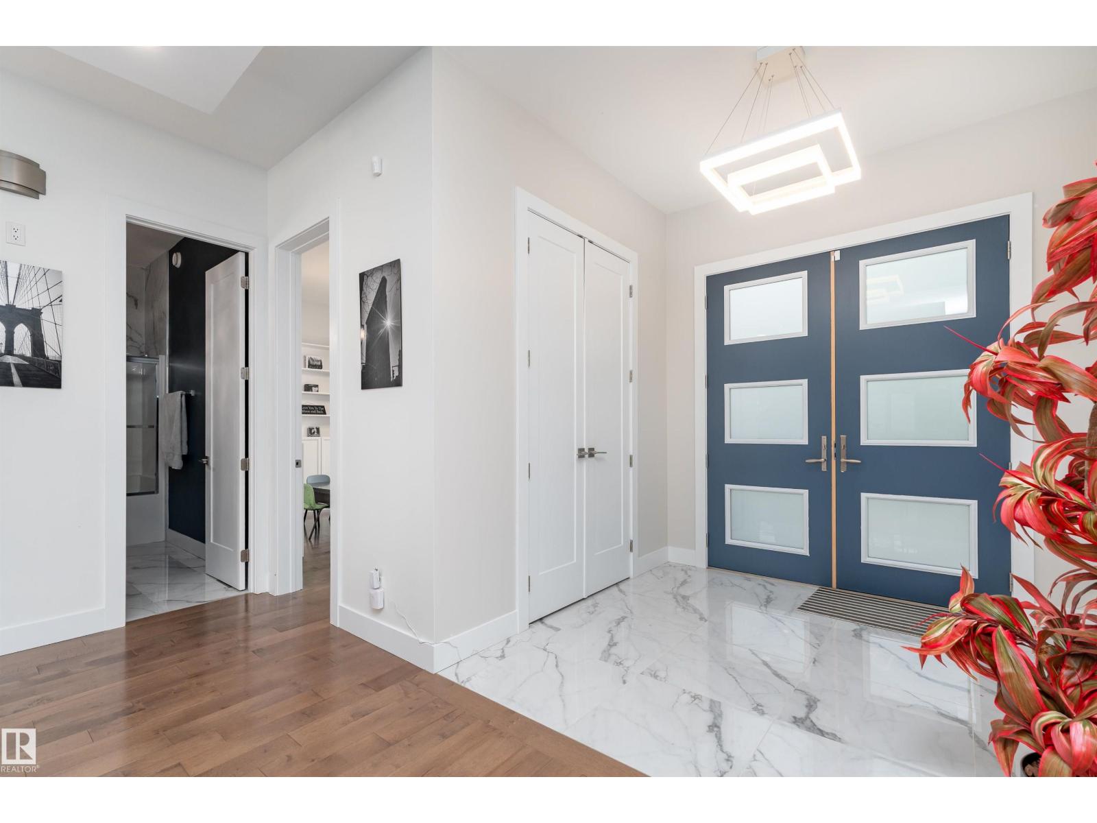 Photo 3 of 7306 106 St Nw, Edmonton AB