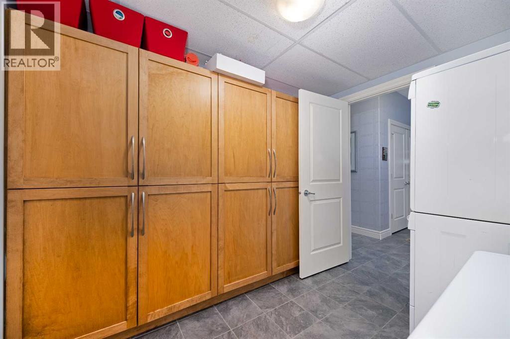 Single Family House for Sale in   Fish Creek Boulevard SW Evergreen Calgary 
