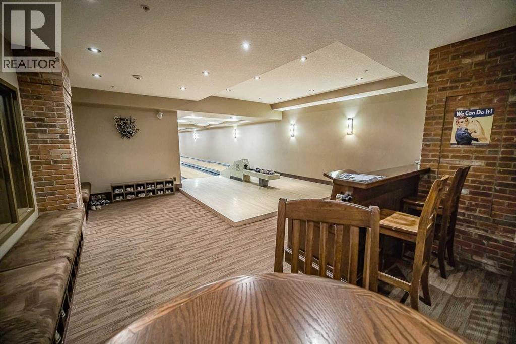 Single Family House for Sale in   Fish Creek Boulevard SW Evergreen Calgary 