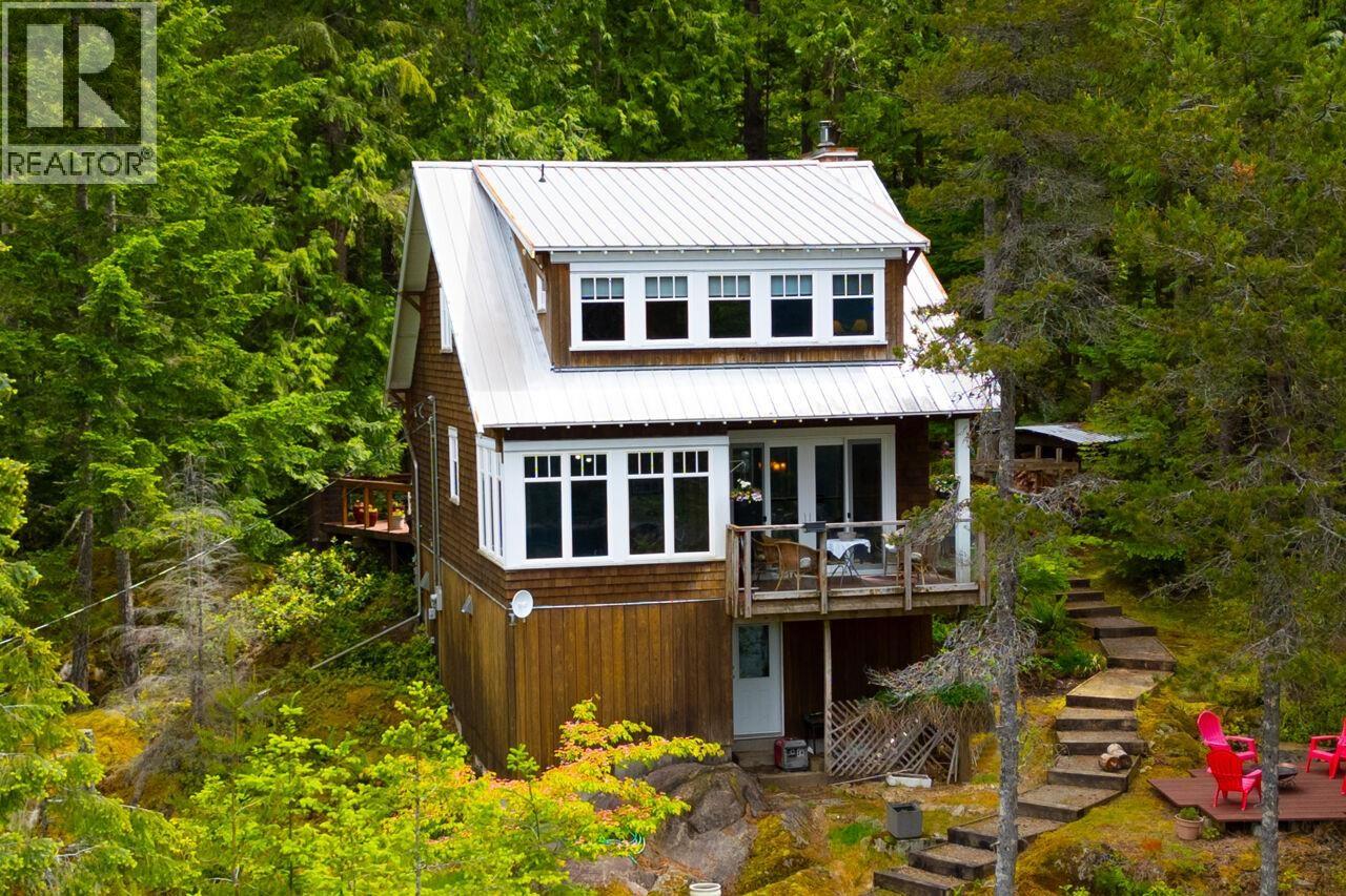 1029 CENTER BAY ROAD - Photo 3 of 39, Gambier Island, British Columbia