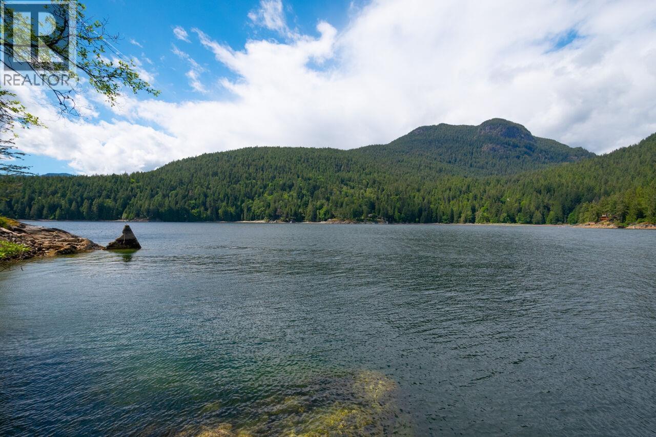 2 Bed, 2 Bath House for Sale in Gambier Island – 1029 CENTER BAY ROAD, Gambier Island - Image 31