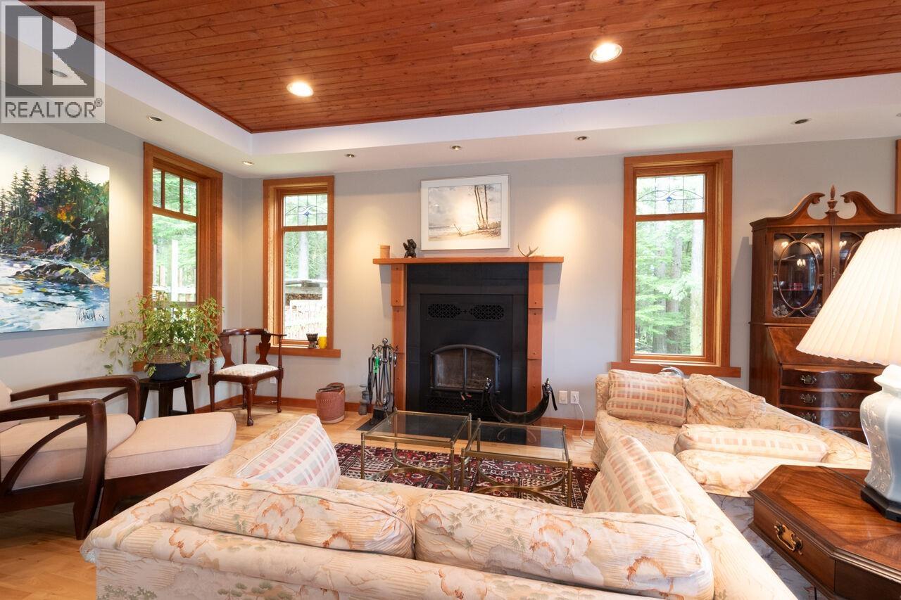 2 Bed, 2 Bath House for Sale in Gambier Island – 1029 CENTER BAY ROAD, Gambier Island - Image 7