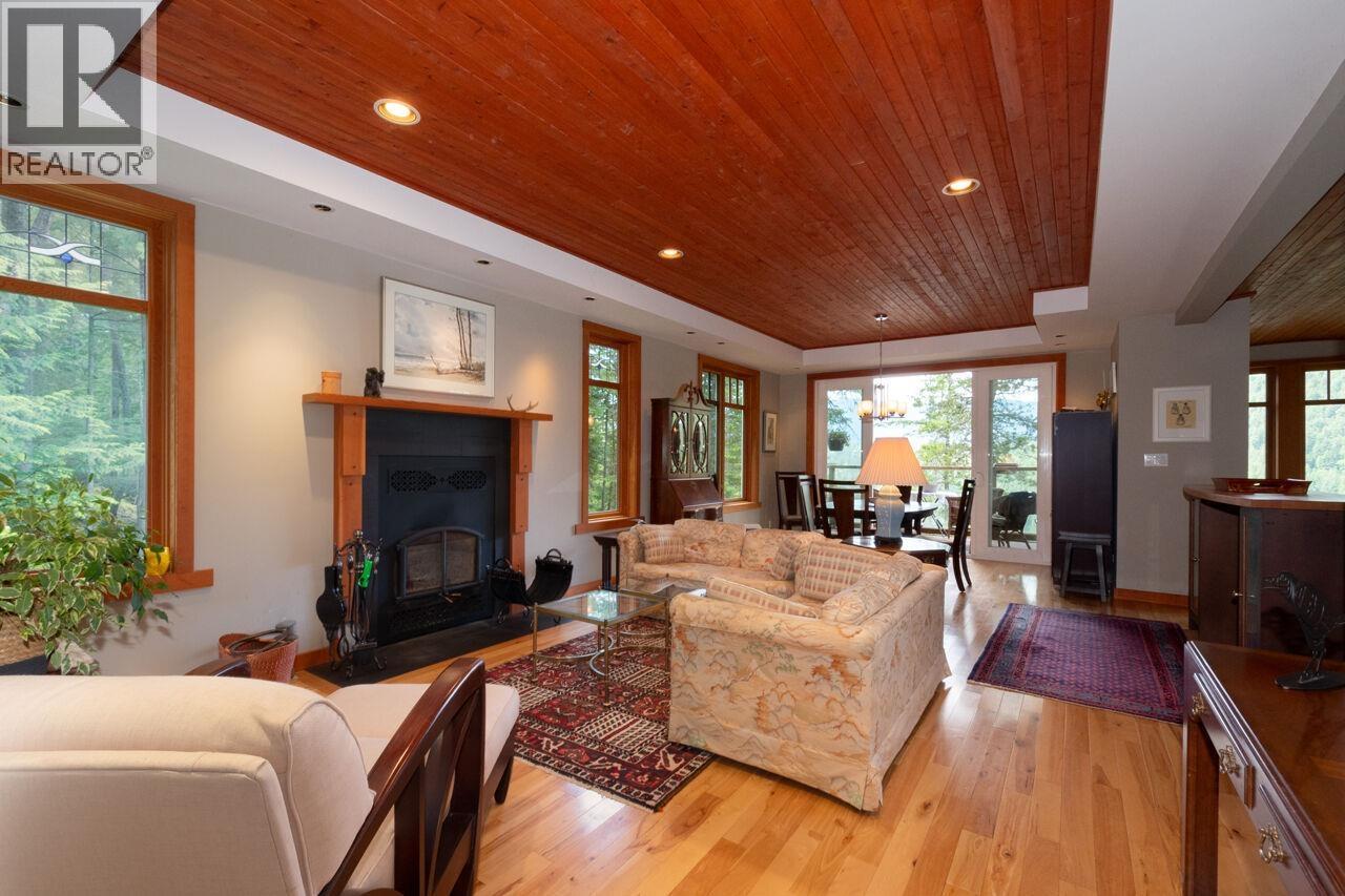 2 Bed, 2 Bath House for Sale in Gambier Island – 1029 CENTER BAY ROAD, Gambier Island - Image 8