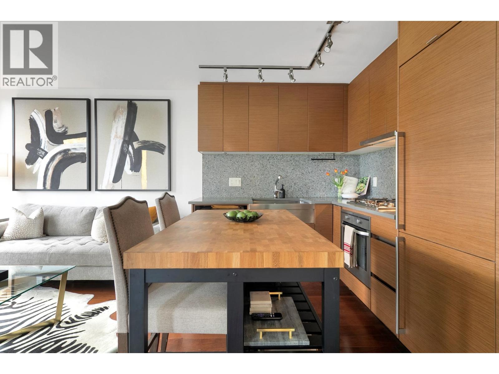 Photo 2 of 1502 565 Smithe Street, Vancouver BC