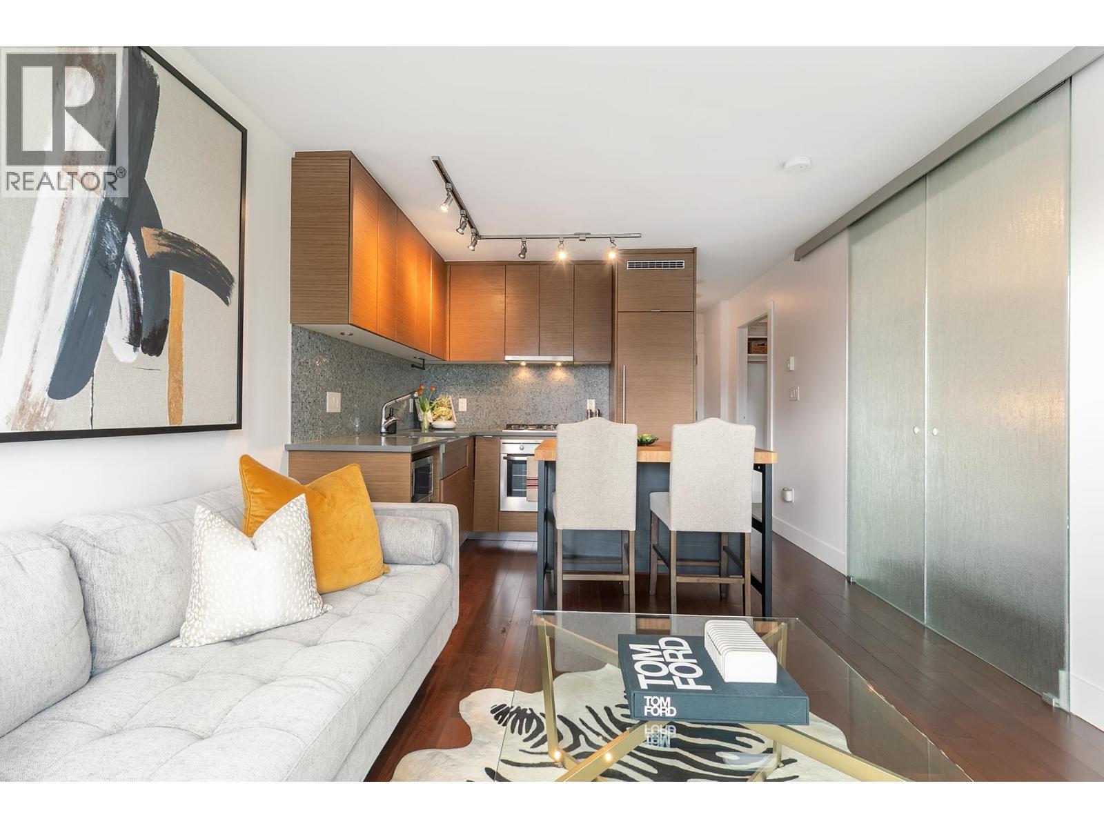 Photo 8 of 1502 565 Smithe Street, Vancouver BC