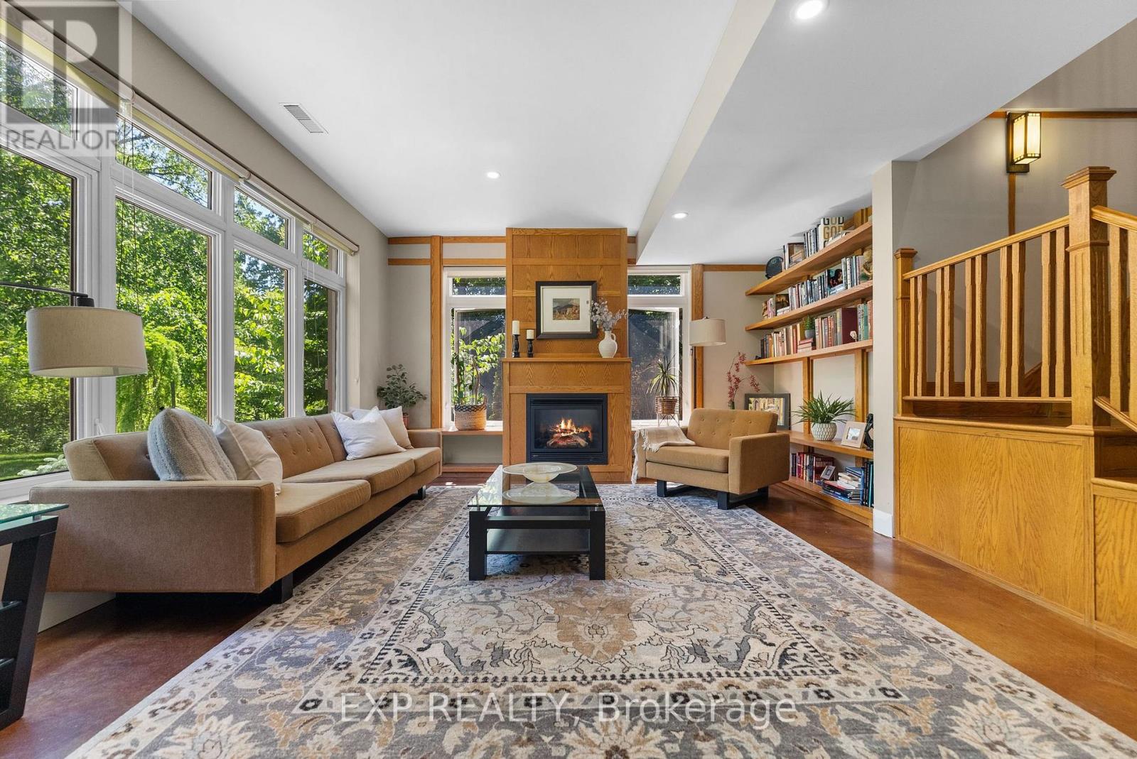 Photo 11 of 5759 Queenscourt Crescent, Ottawa ON