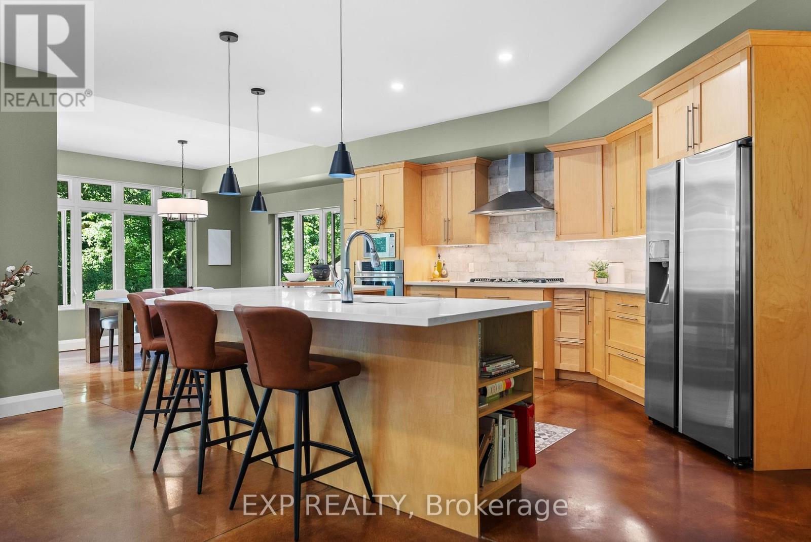Photo 16 of 5759 Queenscourt Crescent, Ottawa ON