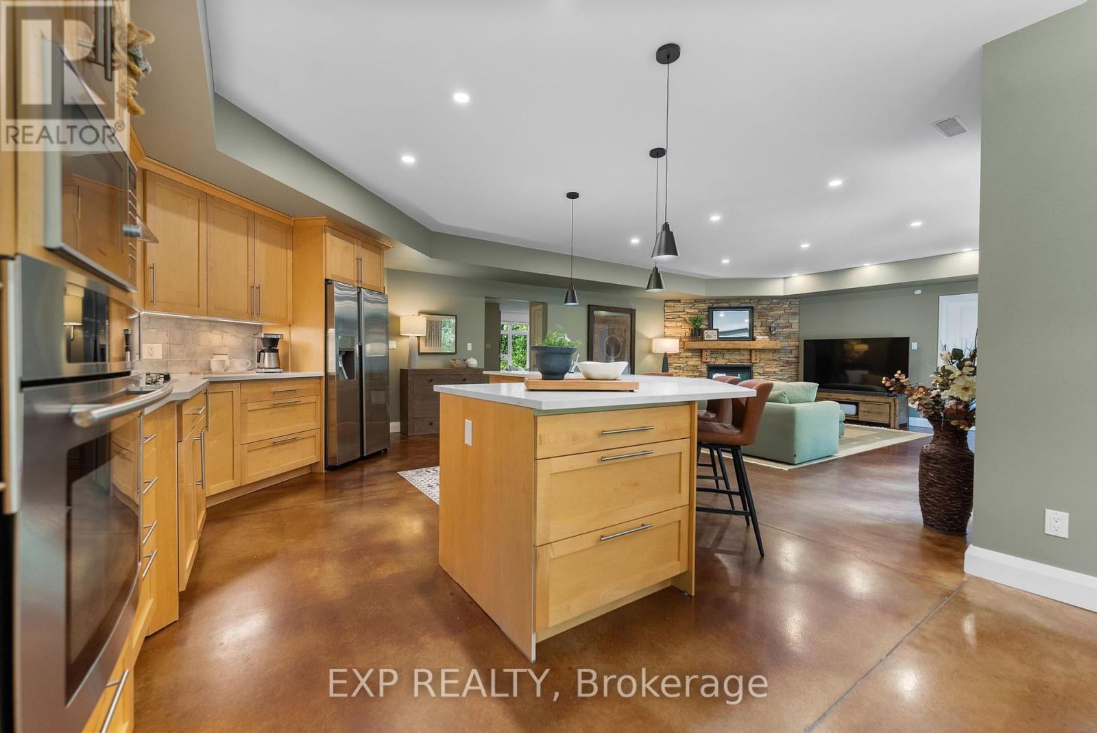 Photo 19 of 5759 Queenscourt Crescent, Ottawa ON