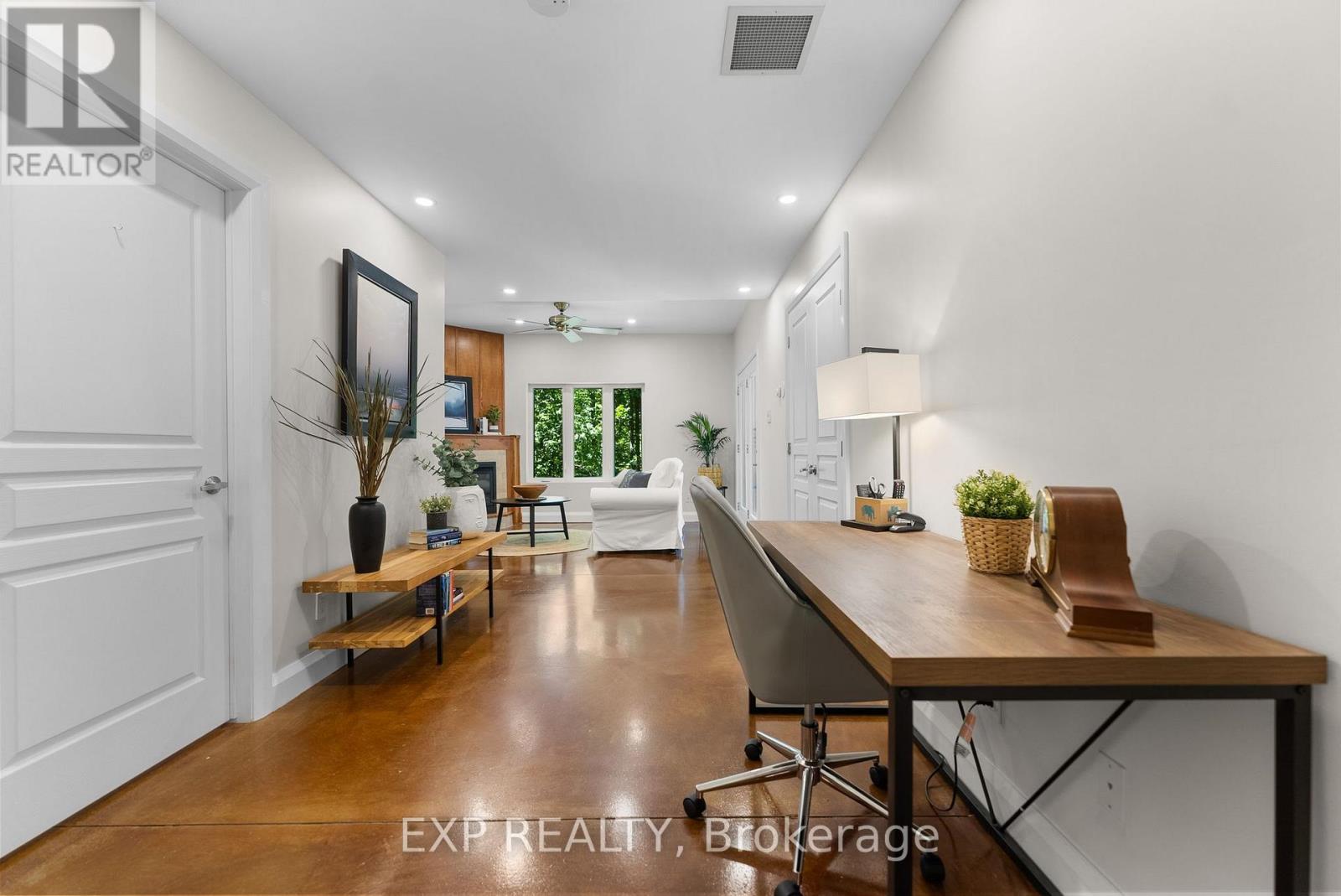 Photo 32 of 5759 Queenscourt Crescent, Ottawa ON