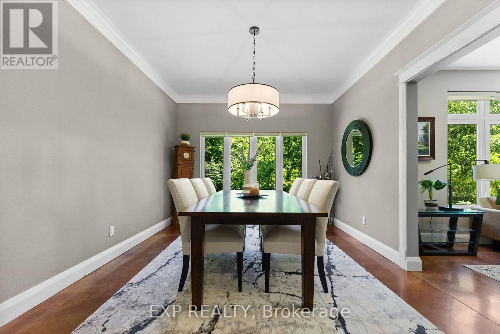 Photo 9 of 5759 Queenscourt Crescent, Ottawa ON
