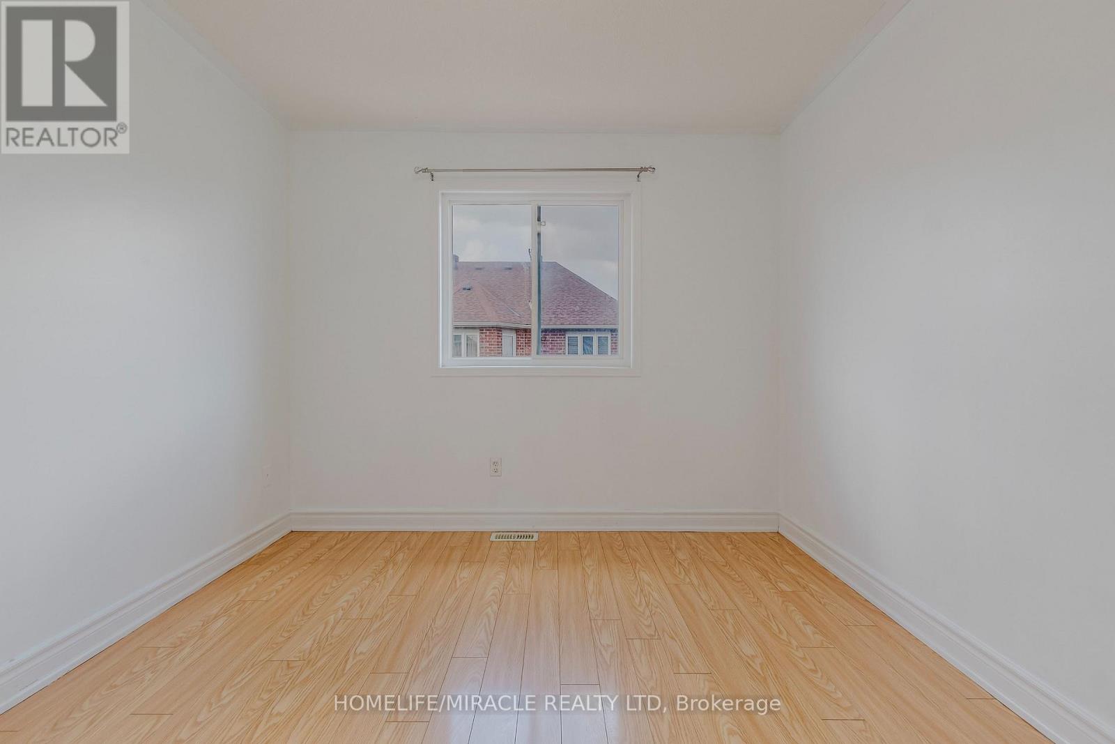 Photo 22 of 27 Silver Egret Road, Brampton ON