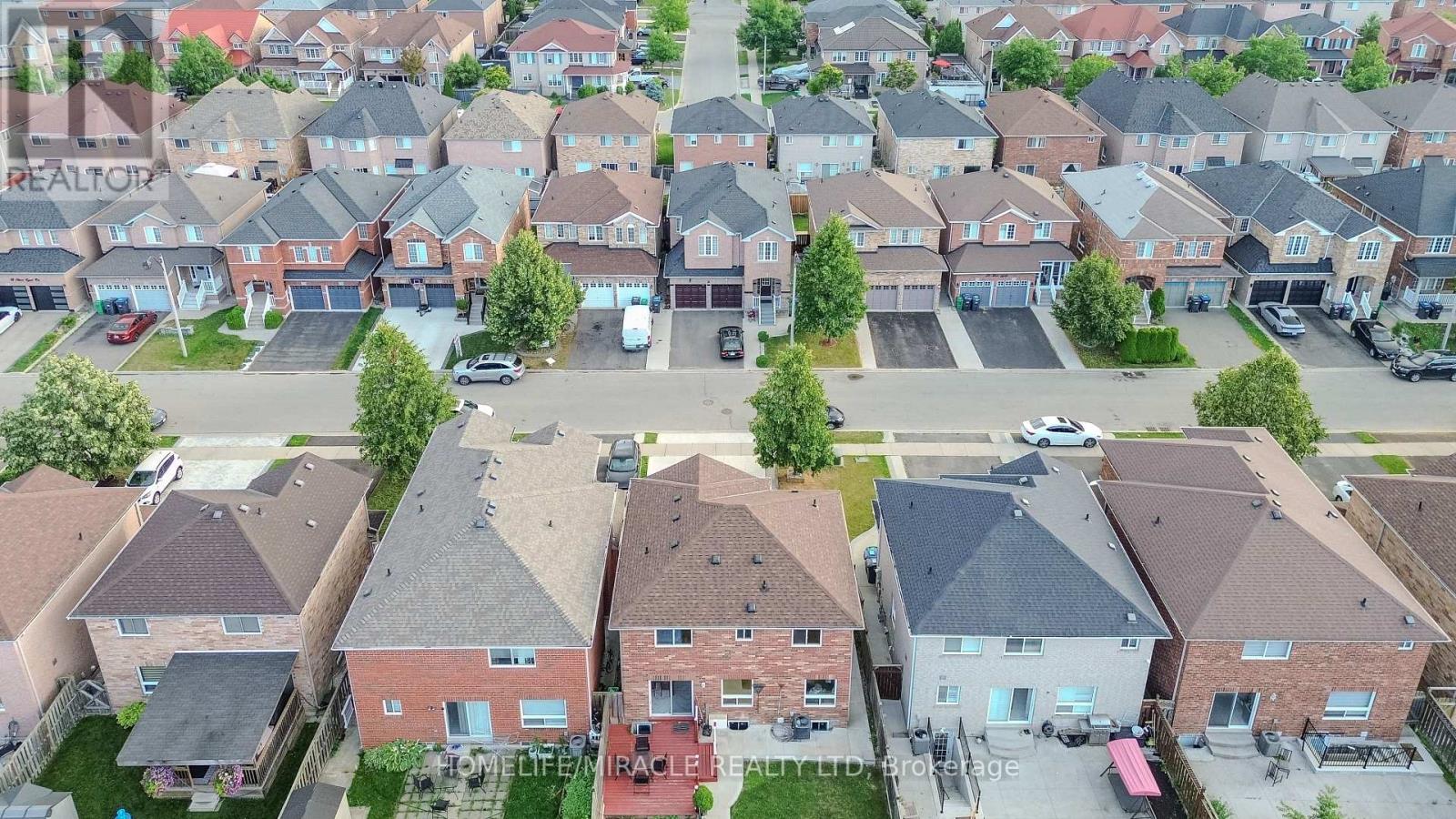 Photo 41 of 27 Silver Egret Road, Brampton ON