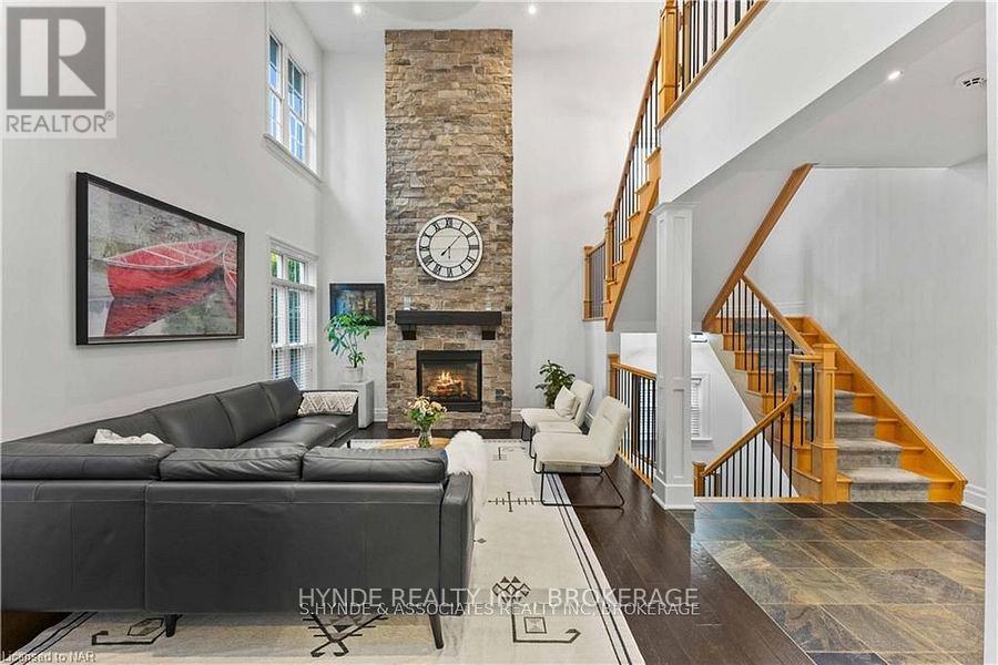 Photo 11 of 16 Red Haven Drive, Niagaraonthelake ON