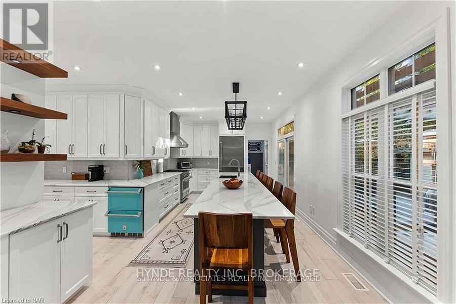 Photo 18 of 16 Red Haven Drive, Niagaraonthelake ON