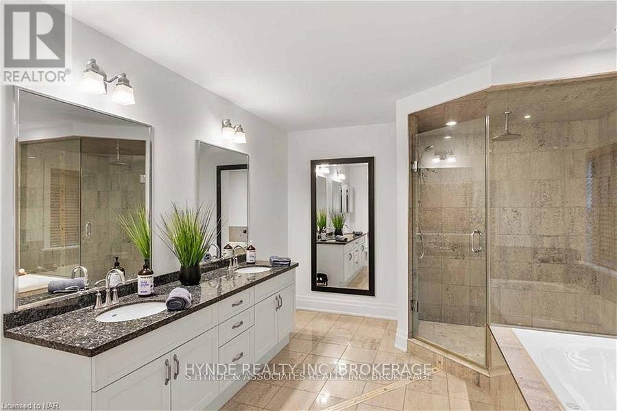 Photo 23 of 16 Red Haven Drive, Niagaraonthelake ON