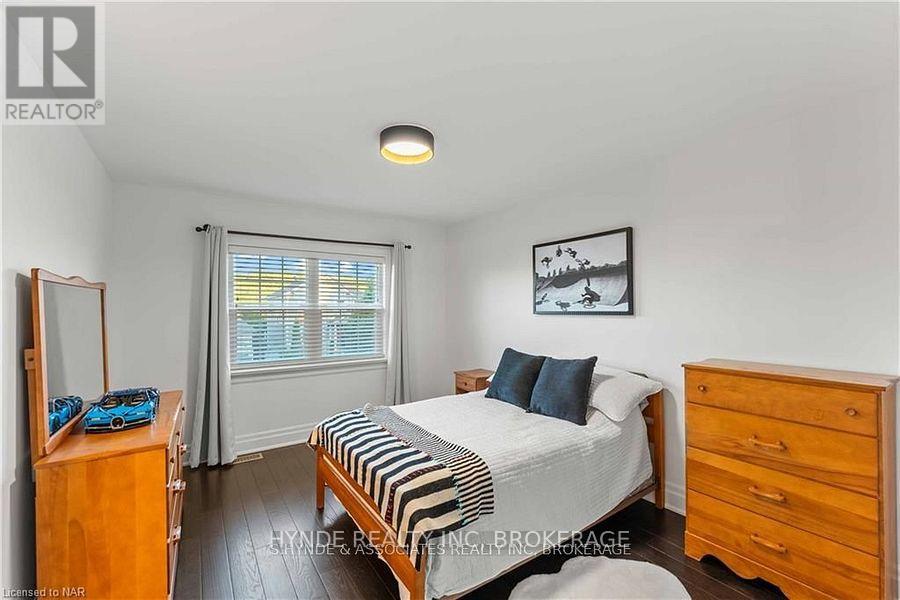Photo 25 of 16 Red Haven Drive, Niagaraonthelake ON