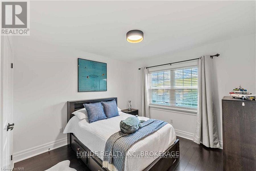 Photo 26 of 16 Red Haven Drive, Niagaraonthelake ON