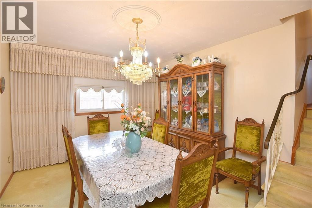 Photo 18 of 122 Mount Albion Road, Hamilton ON