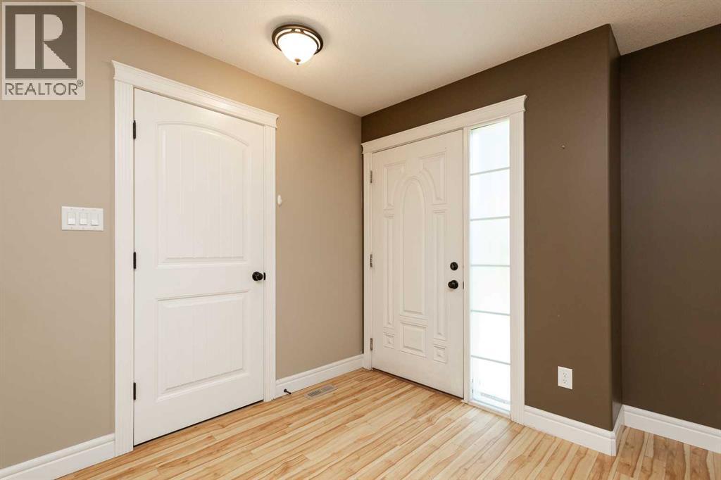 Single Family House for Sale in   Mt Sundance Manor W Sunridge Lethbridge 